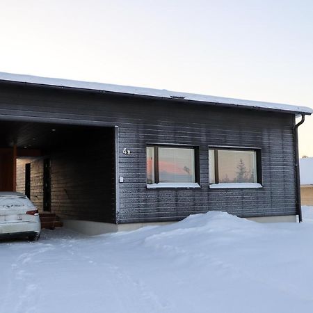 Вилла Modern Semi-Detached House With Wonderful Location! Рованиеми Экстерьер фото