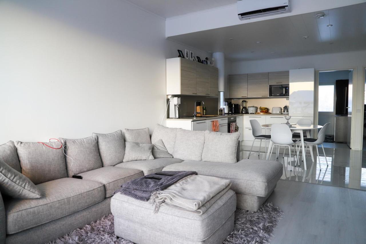 Вилла Modern Semi-Detached House With Wonderful Location! Рованиеми Экстерьер фото
